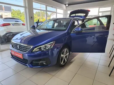 Peugeot 308 SW 2018 - 8950 EUR, 229000 km - AUTO.MOTO.pt - 229000km - foto 22 de 37