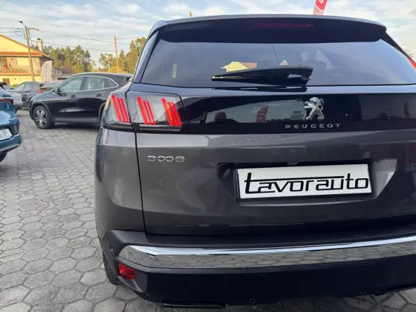 Peugeot 3008 2022 - 21750 EUR, 68000 km - AUTO.MOTO.pt - 68000km - foto 29 de 48