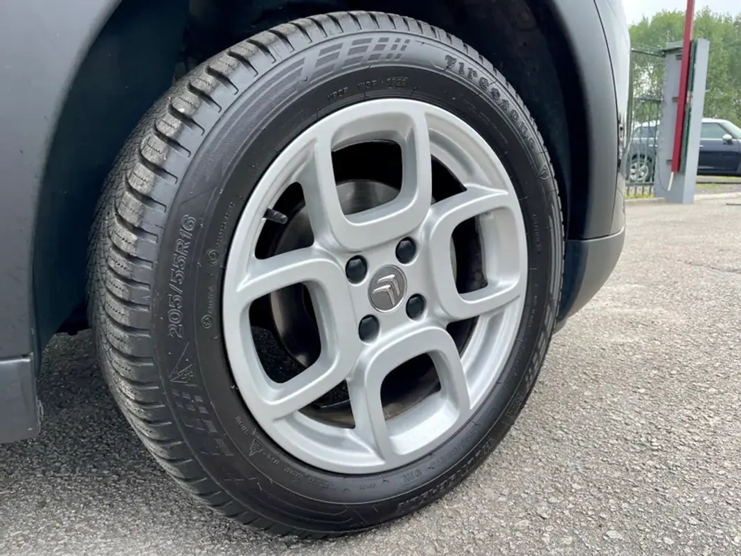 Citroën C4 Cactus 2018 - 14950 EUR, 108880 km - AUTO.MOTO.pt - 108880km - foto 8 de 34
