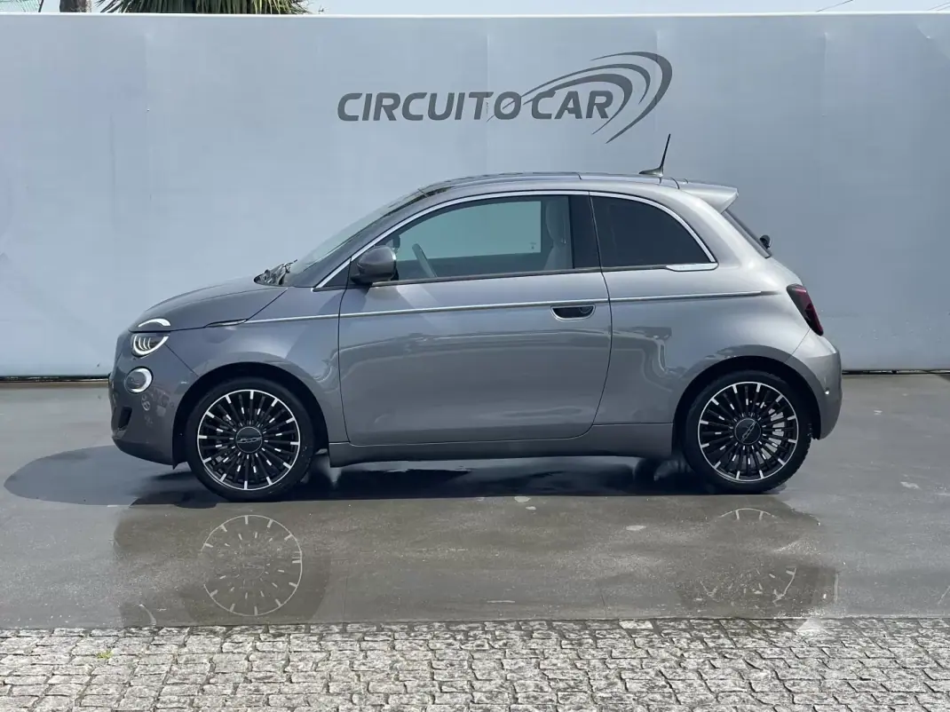 Fiat 500e 2022 - 17995 EUR, 18338 km - AUTO.MOTO.pt - 18338km - foto 2 de 45
