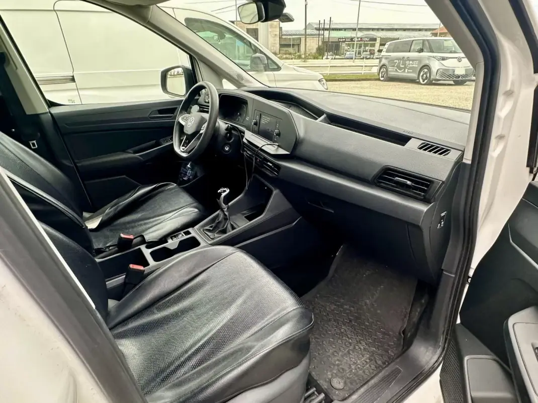 Volkswagen Caddy 2023 - 26000 EUR, 37000 km - AUTO.MOTO.pt - 37000km - foto 3 de 4
