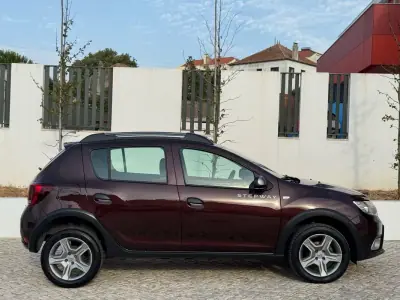 Dacia Sandero 2017 - 9950 EUR, 85154 km - AUTO.MOTO.pt - 85154km - foto 7 de 26