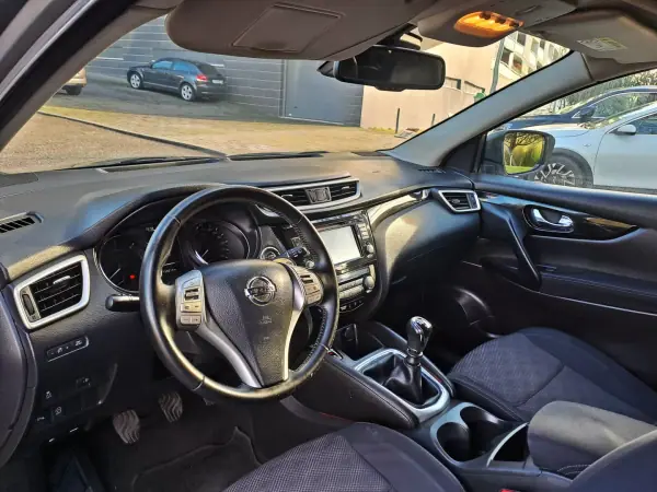 Nissan Qashqai 2014 - 12950 EUR, 150000 km - AUTO.MOTO.pt - 150000km - foto 10 de 25