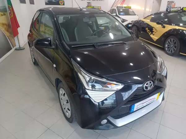 Toyota Aygo 2019 - 10890 EUR, 84853 km - AUTO.MOTO.pt - 84853km - foto 9 de 27