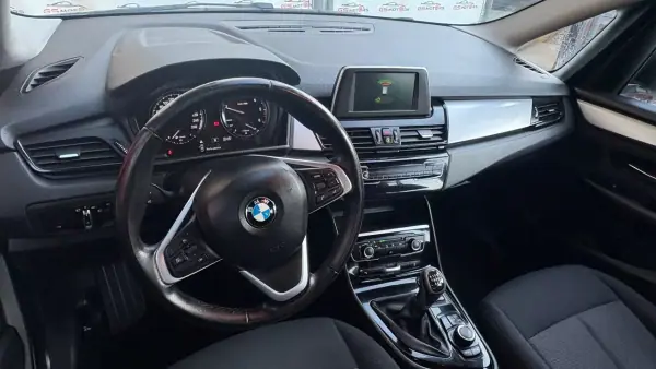 BMW 216 Gran Tourer 2019 - 14900 EUR, 99700 km - AUTO.MOTO.pt - 99700km - foto 9 de 12