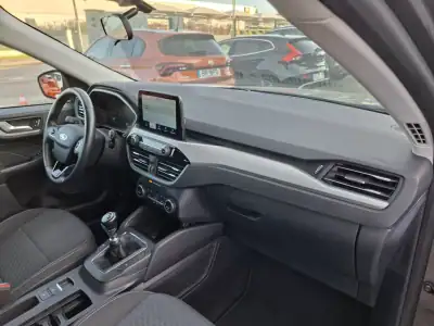 Ford Kuga 2021 - 21000 EUR, 59800 km - AUTO.MOTO.pt - 59800km - foto 33 de 36