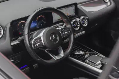 Mercedes-Benz GLA 180 2021 - 41900 EUR, 54000 km - AUTO.MOTO.pt - 54000km - foto 10 de 29