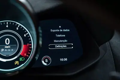 Aston Martin V8 Vantage Coupe 2019 - 144950 EUR, 31000 km - 31000km - foto 32 de 45