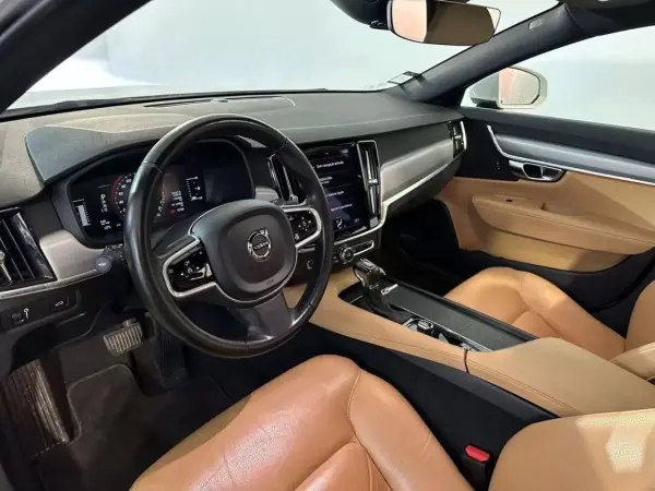 Volvo V90 2017 - 19750 EUR, 199000 km - AUTO.MOTO.pt - 199000km - foto 12 de 30
