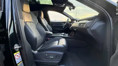 Audi e-tron Sportback 2022 - 39990 EUR, 82000 km - 82000km - foto 44 de 45