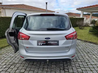 Ford B-Max 2013 - 5900 EUR, 183735 km - AUTO.MOTO.pt - 183735km - foto 2 de 8