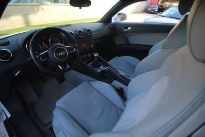 Audi TT Coupé 2014 - 16990 EUR, 211300 km - AUTO.MOTO.pt - 211300km - foto 15 de 22