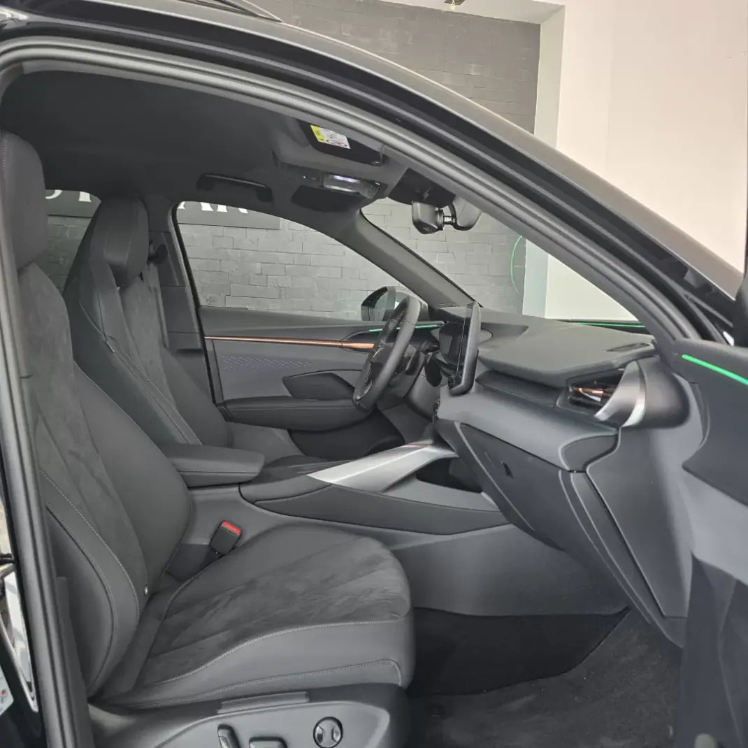 Cupra Terramar 2026 - 46750 EUR, 137 km - AUTO.MOTO.pt - 137km - foto 9 de 42