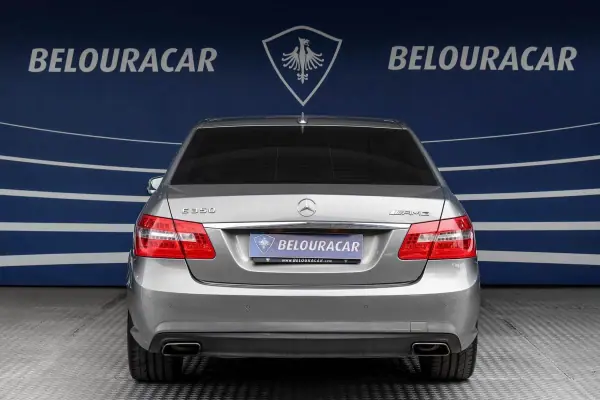 Mercedes-Benz E 350 2010 - 19500 EUR, 210064 km - AUTO.MOTO.pt - 210064km - foto 5 de 16