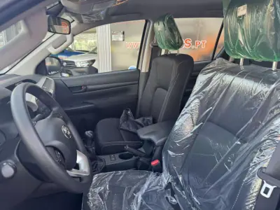 Toyota Hilux 2025 - 64900 EUR, 34 km - AUTO.MOTO.pt - 34km - foto 3 de 29