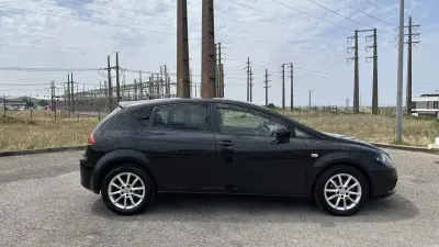 SEAT Leon 2009 - 6900 EUR, 250000 km - AUTO.MOTO.pt - 250000km - foto 24 de 30