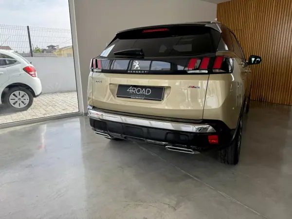 Peugeot 3008 2017 - 18500 EUR, 155000 km - AUTO.MOTO.pt - 155000km - foto 18 de 112