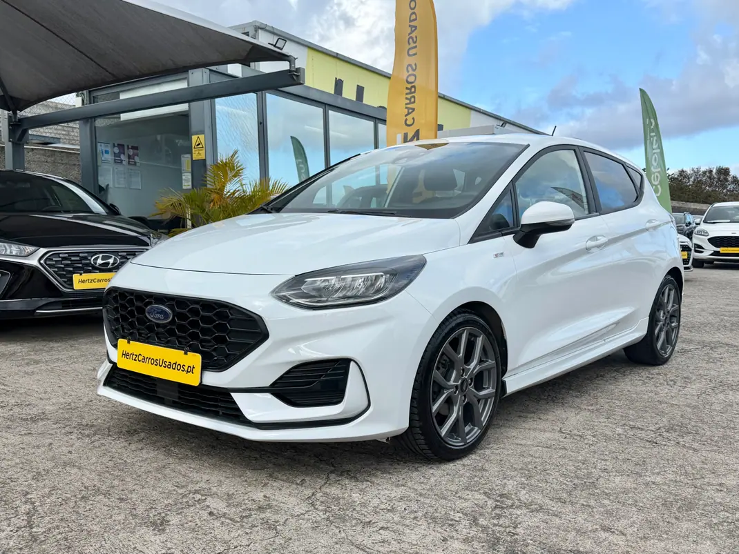 Ford Fiesta 2022 - 14590 EUR, 61000 km - AUTO.MOTO.pt - 61000km - foto 1 de 15