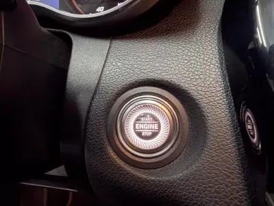Mercedes-Benz C 180 2019 - 24990 EUR, 210000 km - AUTO.MOTO.pt - 210000km - foto 20 de 29