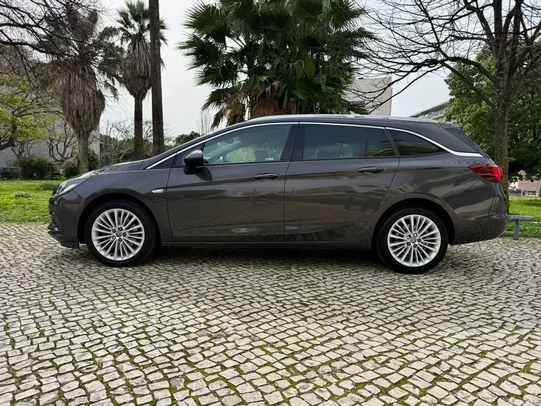 Opel Astra Sports Tourer 2016 - 10990 EUR, 127900 km - AUTO.MOTO.pt - 127900km - foto 12 de 35