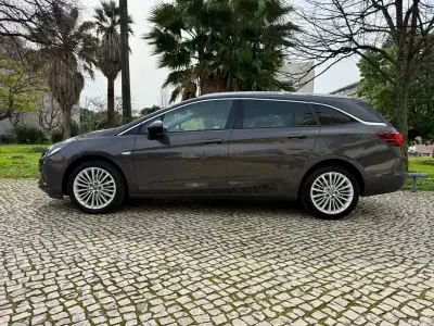 Opel Astra Sports Tourer 2016 - 10990 EUR, 127900 km - AUTO.MOTO.pt - 127900km - foto 12 de 35