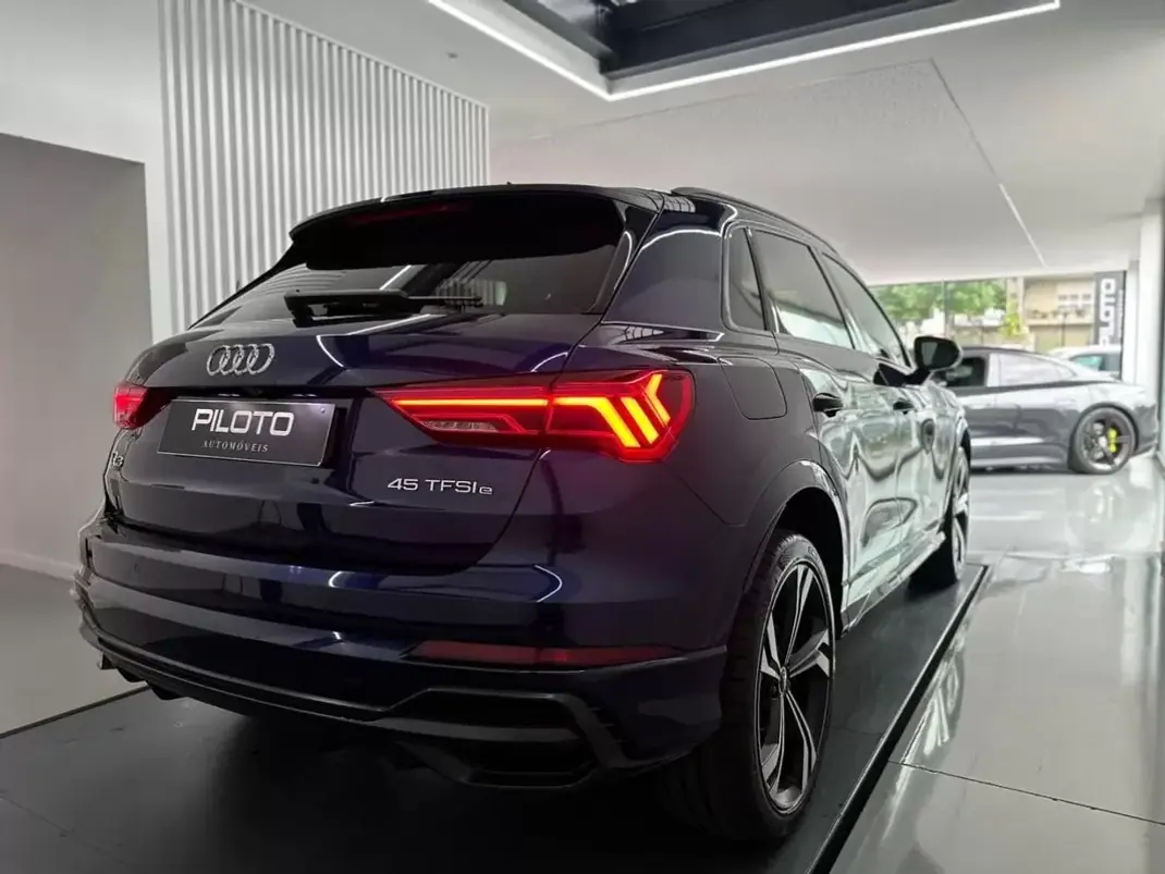 Audi Q3 Sportback 2022 - 29990 EUR, 135295 km - AUTO.MOTO.pt - 135295km - foto 11 de 34