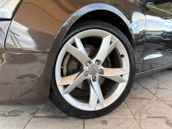 Audi A5 Cabrio 2011 - 14950 EUR, 274529 km - AUTO.MOTO.pt - 274529km - foto 3 de 37