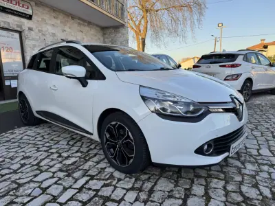 Renault Clio Sport Tourer 2016 - 10500 EUR, 138000 km - AUTO.MOTO.pt - 138000km - foto 2 de 37