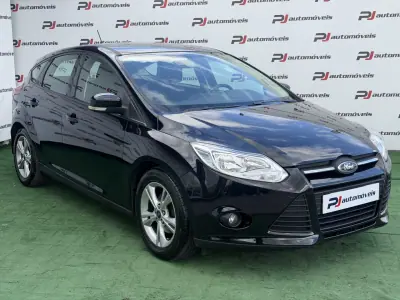 Ford Focus 2012 - 8500 EUR, 203000 km - AUTO.MOTO.pt - 203000km - foto 4 de 16