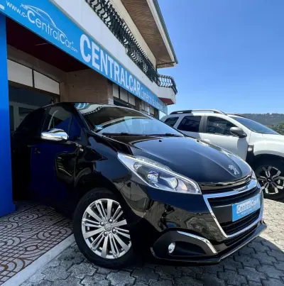 Peugeot 208 2017 - 9950 EUR, 147000 km - AUTO.MOTO.pt - 147000km - foto 2 de 24