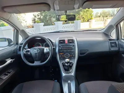 Toyota Auris 2010 — foto 6 de 20