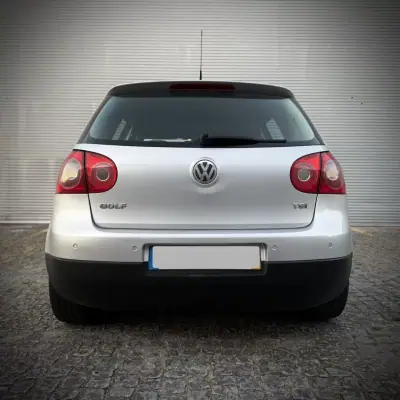 Volkswagen Golf 2007 - 5750 EUR, 198000 km - AUTO.MOTO.pt - 198000km - foto 17 de 21