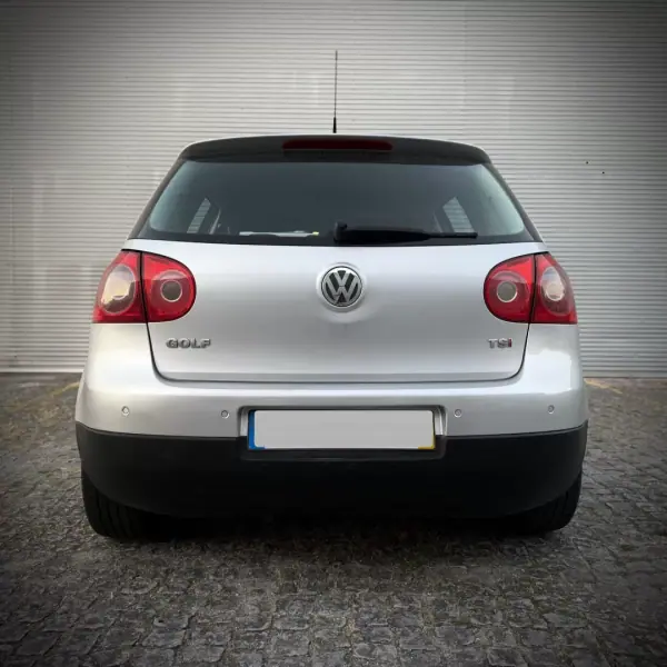 Volkswagen Golf 2007 - 5750 EUR, 198000 km - AUTO.MOTO.pt - 198000km - foto 17 de 21