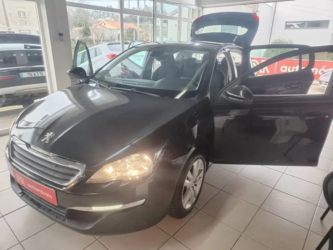 Peugeot 308 2014 - 9350 EUR, 207000 km - AUTO.MOTO.pt - 207000km - foto 18 de 34