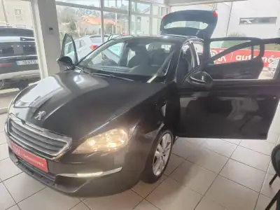 Peugeot 308 2014 - 9350 EUR, 207000 km - AUTO.MOTO.pt - 207000km - foto 18 de 34