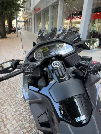 Honda Gold Wing 2024 - 33550 EUR, 21250 km - AUTO.MOTO.pt - 21250km - foto 6 de 8