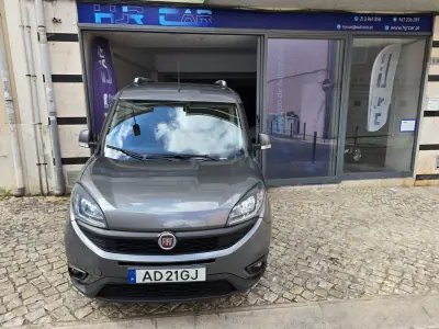 Fiat Doblo 2020 - 11500 EUR, 144234 km - AUTO.MOTO.pt - 144234km - foto 2 de 22