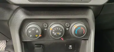 Dacia Sandero 2025 - 16990 EUR, 2000 km - AUTO.MOTO.pt - 2000km - foto 36 de 39