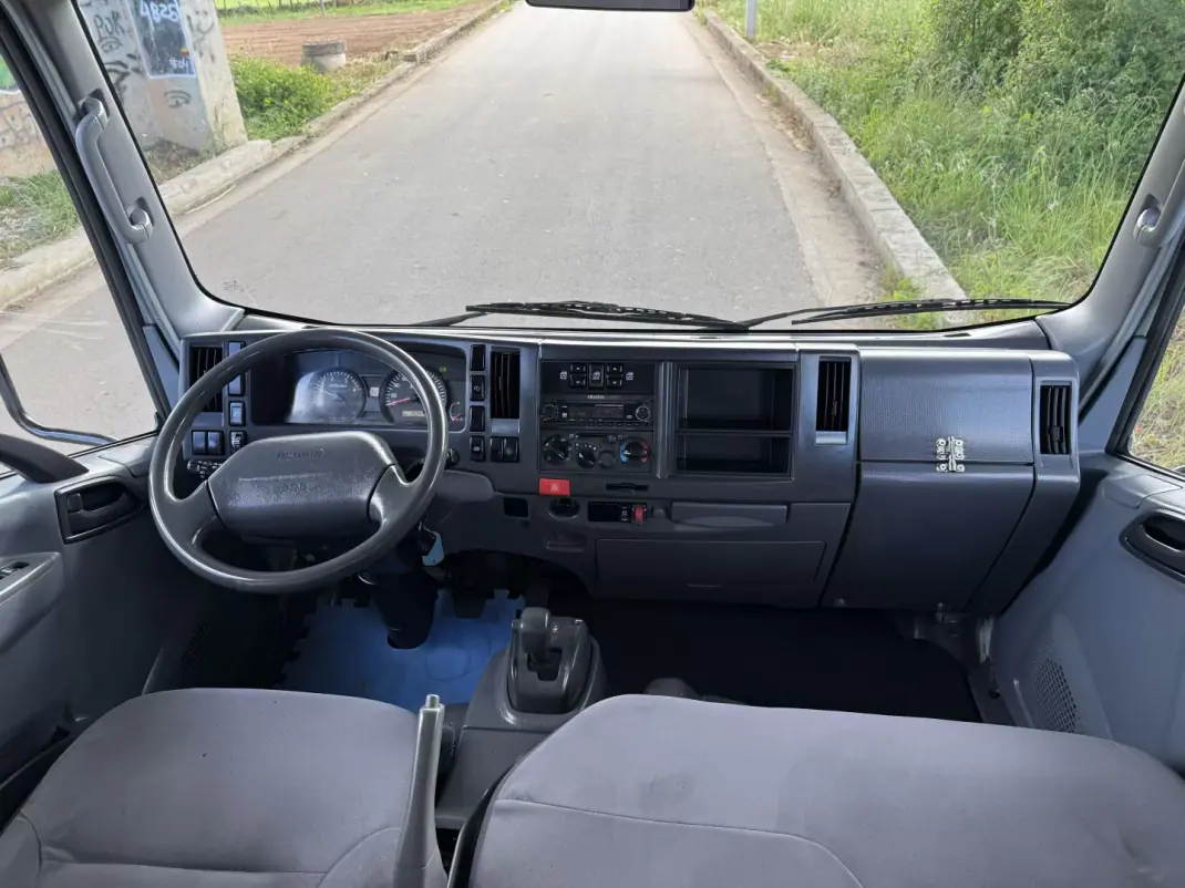 Isuzu 2013 - 23490 EUR, 102000 km - AUTO.MOTO.pt - 102000km - foto 24 de 26