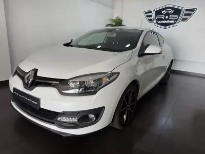 Renault Mégane Coupe 2014 - 11500 EUR, 100000 km - AUTO.MOTO.pt - 100000km - foto 3 de 12