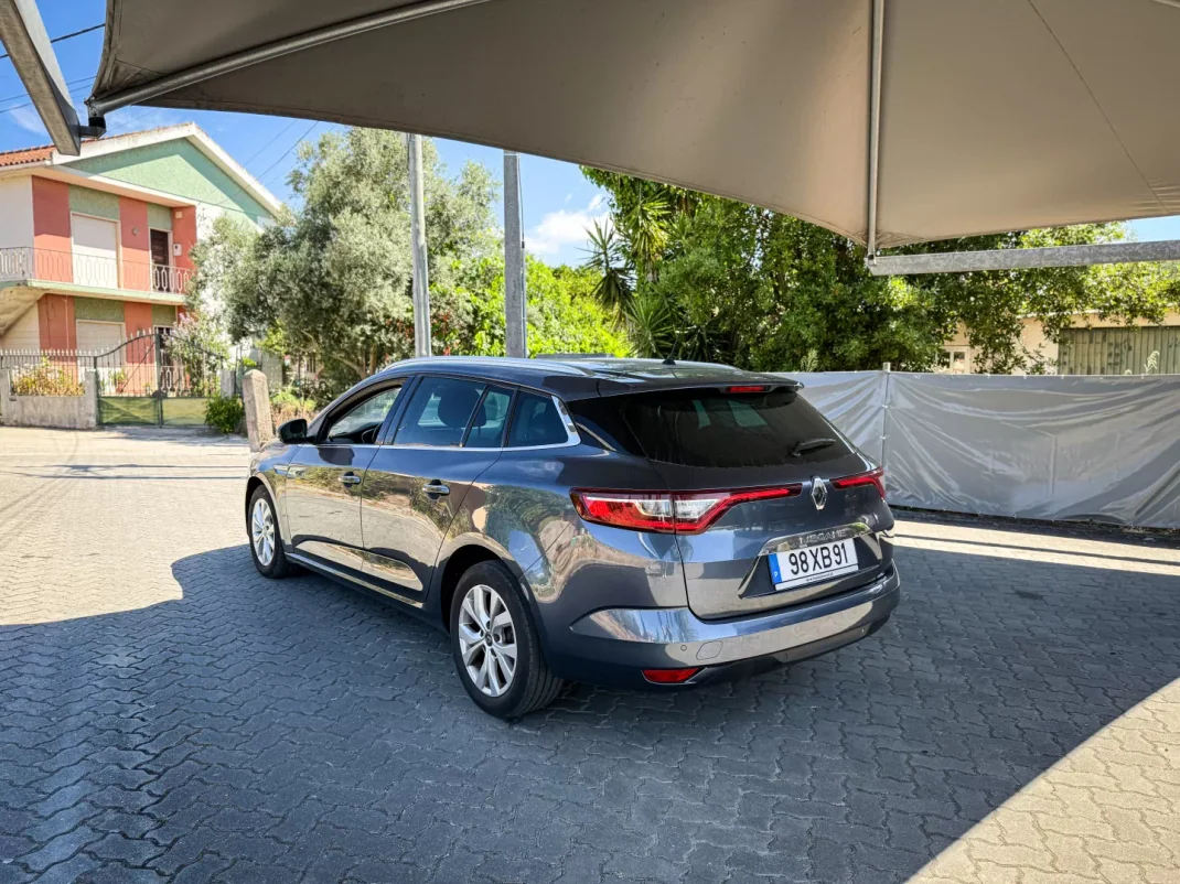 Renault Mégane 2019 - 12590 EUR, 170000 km - 170000km - foto 10 de 12