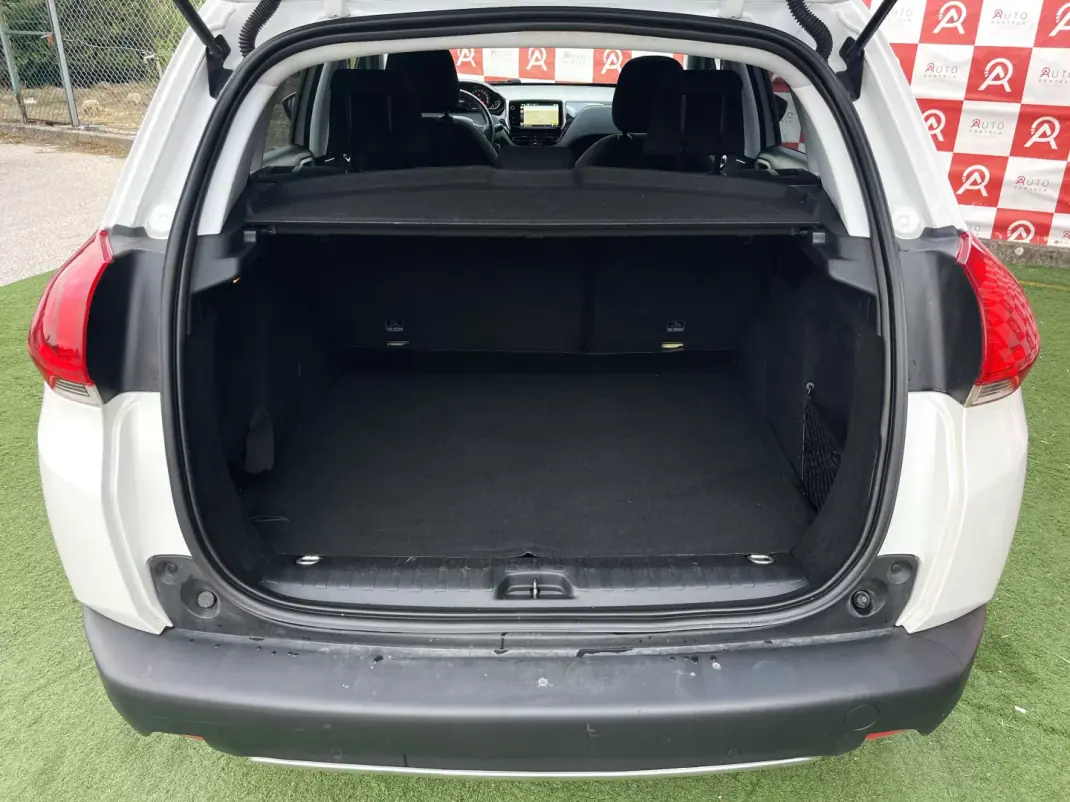 Peugeot 2008 2016 - 10990 EUR, 184350 km - 184350km - foto 19 de 19
