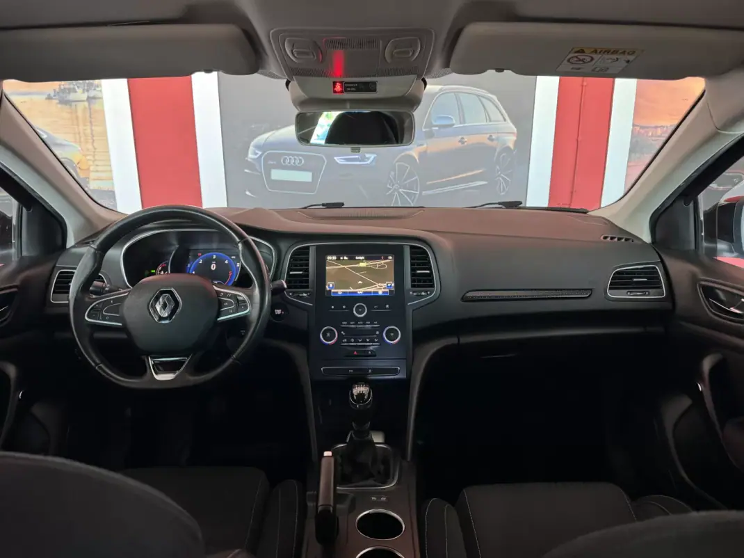 Renault Mégane 2016 - 12990 EUR, 137575 km - AUTO.MOTO.pt - 137575km - foto 20 de 20