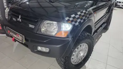 Mitsubishi Pajero 2000 - 22500 EUR, 387561 km - AUTO.MOTO.pt - 387561km - foto 17 de 50