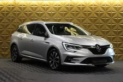 Renault Mégane Sport Tourer 2021 - 15290 EUR, 168000 km - AUTO.MOTO.pt - 168000km - foto 5 de 30