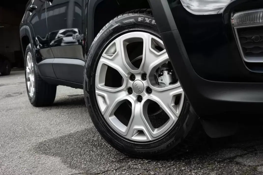 Jeep Renegade 2020 - 18500 EUR, 99000 km - AUTO.MOTO.pt - 99000km - foto 6 de 31