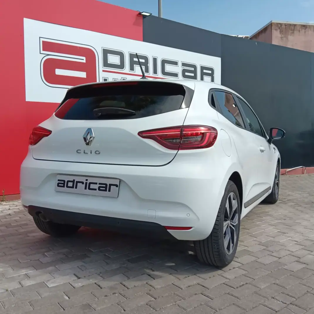 Renault Clio 2021 - 13900 EUR, 92481 km - 92481km - foto 7 de 21