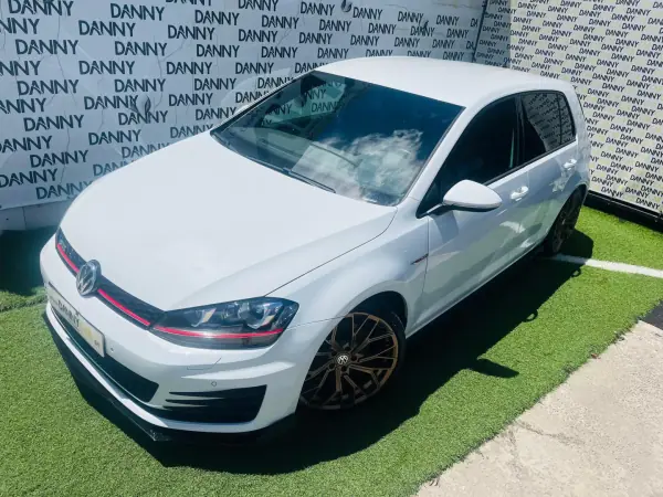 Volkswagen Golf 2016 - 22900 EUR, 151000 km - AUTO.MOTO.pt - 151000km - foto 4 de 13