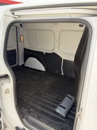 Renault Kangoo 2017 - 6990 EUR, 359871 km - AUTO.MOTO.pt - 359871km - foto 14 de 15