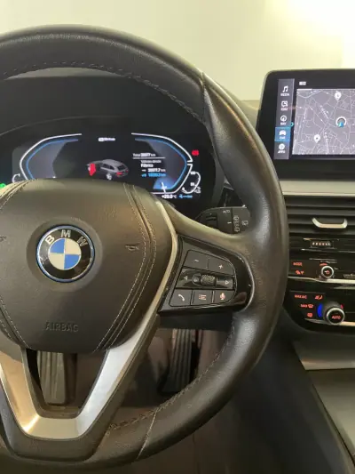 BMW 520 2022 - 34500 EUR, 38000 km - AUTO.MOTO.pt - 38000km - foto 32 de 40